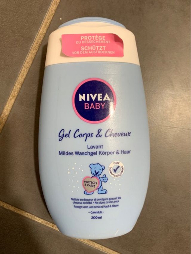 Nivea Gel Lavant  Corps et Cheveux Au Calendula 200 Ml